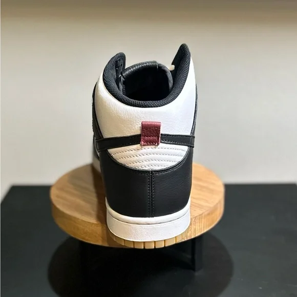 Nike Dunks High Vintage Panda Black / Brand new in original box Nike Dunk High Panda Size W 8.5 / M 7 Black White DD1869-103  main image 4